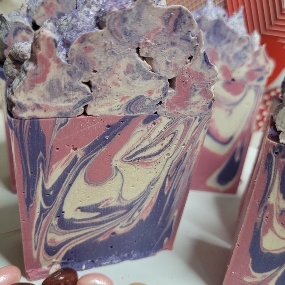 Handmade Soap 2 large bars lilac scent - Picture 4 of 16